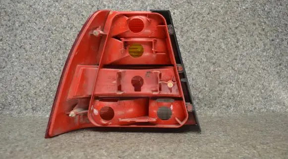 Volkswagen Golf IV Rear/tail lights 963686