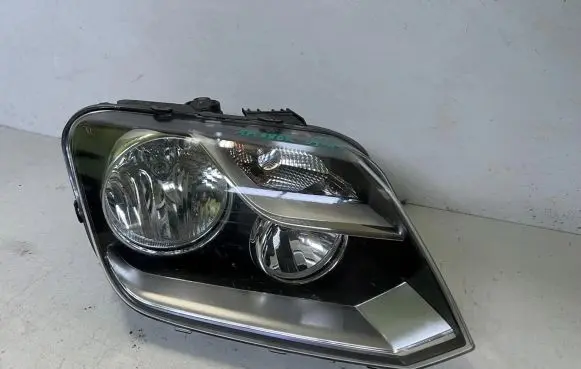 Volkswagen Amarok Headlight/headlamp