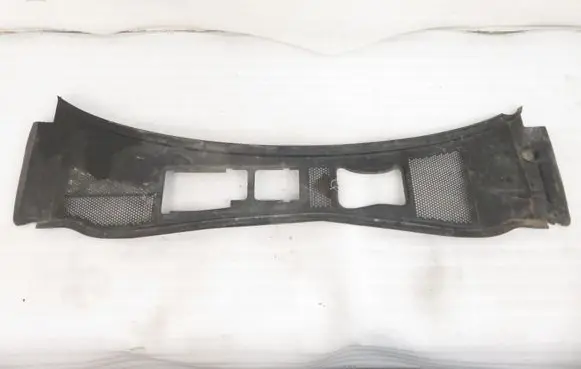 Volkswagen PASSAT B5.5 Wiper trim 3B1819417C