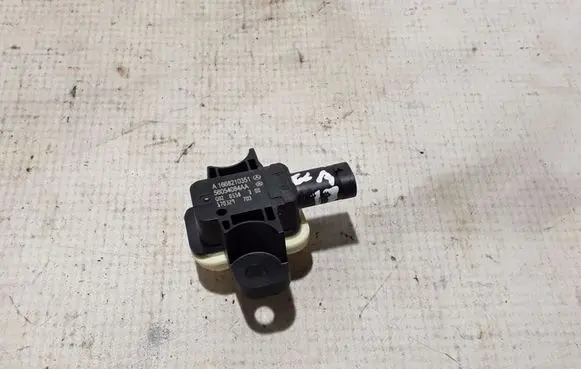 Mercedes-Benz GLA W156 Airbag deployment crash/impact sensor A1668210351