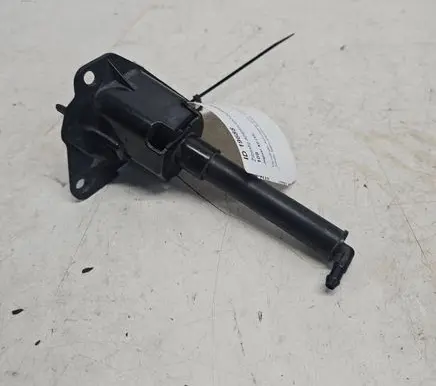 Headlight washer spray nozzle