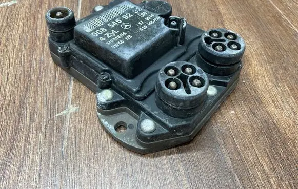 Mercedes-Benz E W124 Combustion control unit/module 0085459232