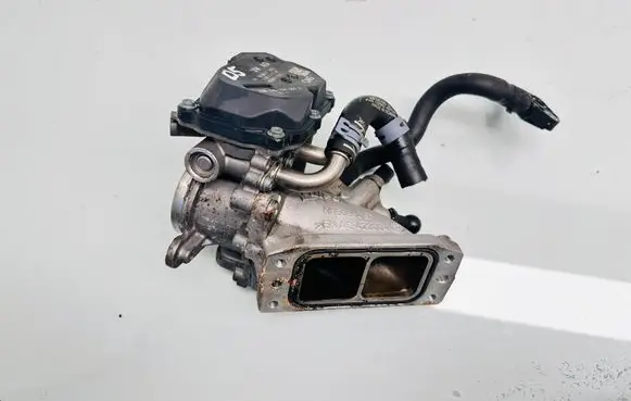 Seat Leon (5F) Throttle valve 04L128063P 04L128059K A2C84315500