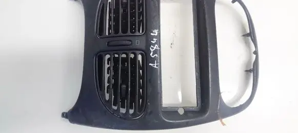 Peugeot 206 Dash center air vent grill