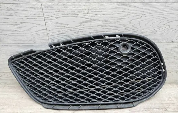 Mercedes-Benz C AMG W205 Front bumper lower grill A2058854023
