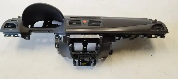 Renault Megane III Dashboard 9091108a62 1011893