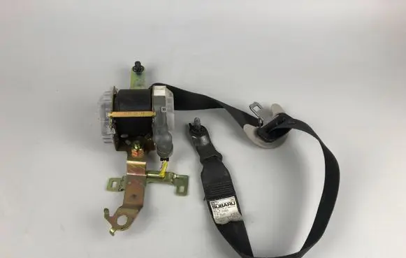 Subaru Outback Front seatbelt H074101