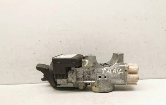 Nissan X-Trail T30 Ignition lock