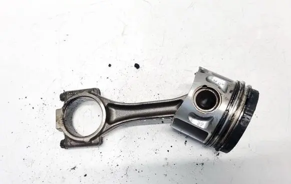 Skoda Fabia Mk1 (6Y) Piston with connecting rod 038G