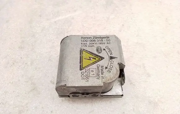 BMW X5 E53 Headlight ballast module Xenon 5DD00831950