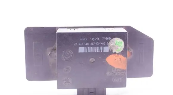 Volkswagen PASSAT B5 Comfort/convenience module 3B0959799 5DK00754400