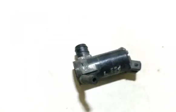 Volvo S80 Windscreen/windshield washer pump 9169611 060210-3950