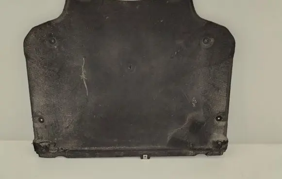Audi A4 S4 B9 Engine splash shield/under tray 8W0863822B