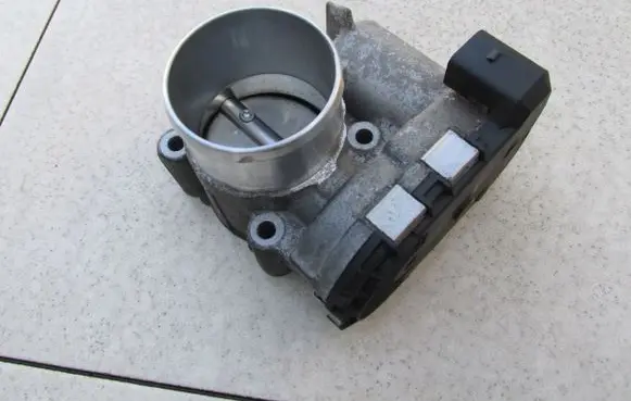 Ford B-MAX Throttle valve 7S7G9F991CA