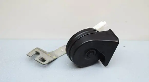Peugeot 3008 II Horn signal 9815870880
