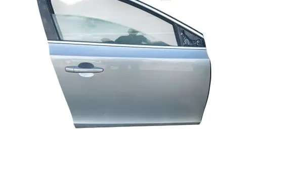 Volvo V40 Front door