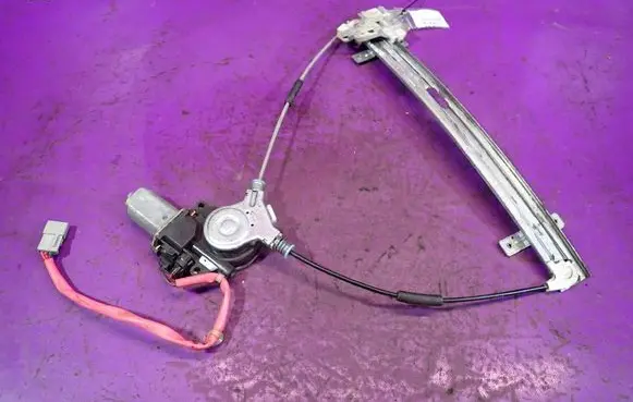 Honda Civic Front door window regulator with motor