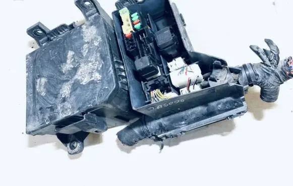 Nissan Qashqai Fuse box set 24383jd00a 319136024