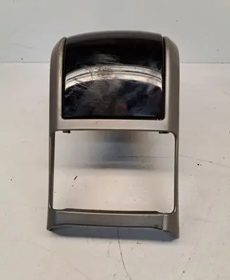 Cup holder front