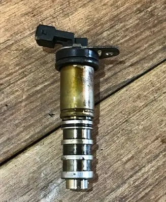 BMW 5 F10 F11 Camshaft vanos timing valve 13151880 8605123