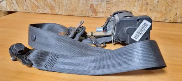 Chevrolet Epica Front seatbelt 040482