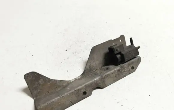 BMW X5 E70 Vacuum valve 7810831