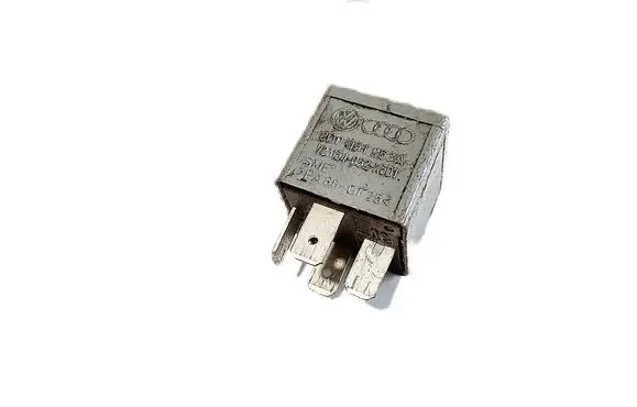 Volkswagen Sharan Other relay 8D0951253A