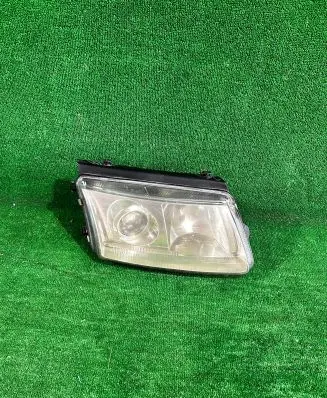 Volkswagen PASSAT B5 Headlight/headlamp