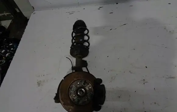 Volvo XC40 Front wheel hub spindle knuckle