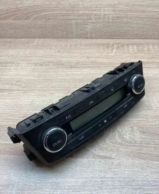 Toyota Avensis T270 Climate control unit 5590005350