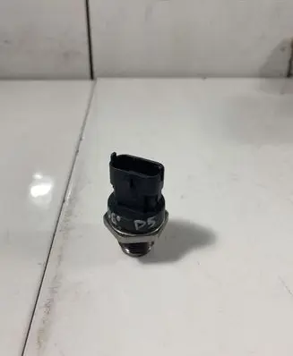 Fuel pressure sensor