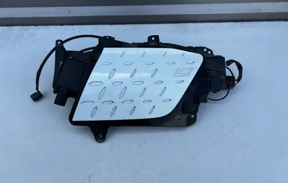 Hyundai Kona I Fuel tank cap trim 86340
