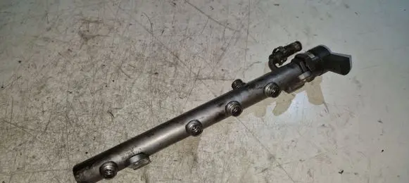 Mercedes-Benz E W211 Fuel main line pipe A6420700495
