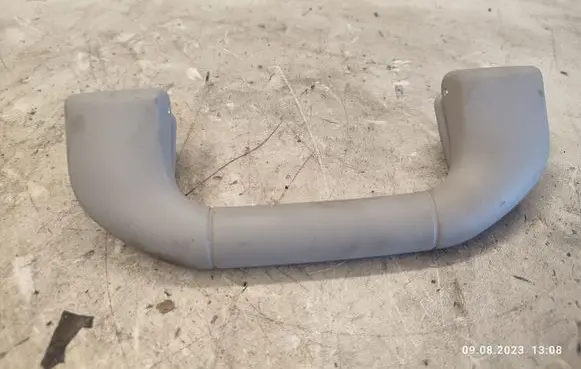 Mercedes-Benz C W204 Front interior roof grab handle A2048100051