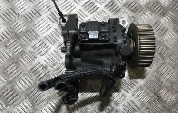 Fuel injection high pressure pump