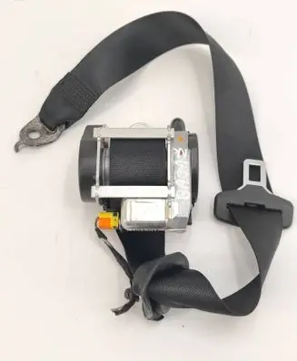 Mercedes-Benz GL X166 Third row seat belt A1668601886