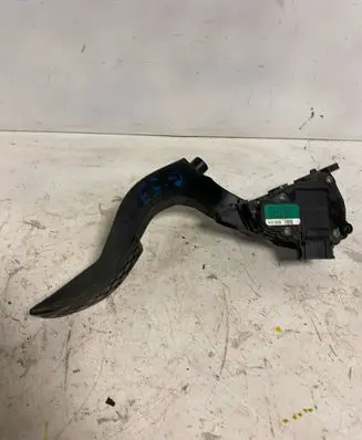 Audi A4 S4 B6 8E 8H Accelerator throttle pedal 8E1721523C 6PV00837505