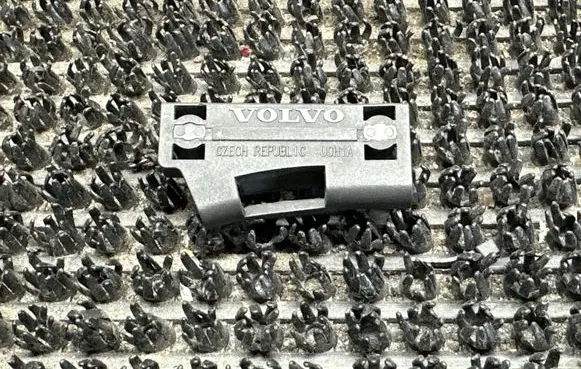 Volvo V70 Engine bonnet/hood lock release cable U9H1A