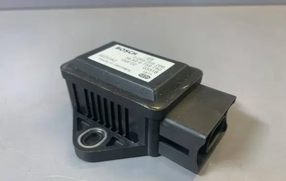 BMW 5 E60 E61 ESP acceleration yaw rate sensor 6758750 34526758750 0265005266
