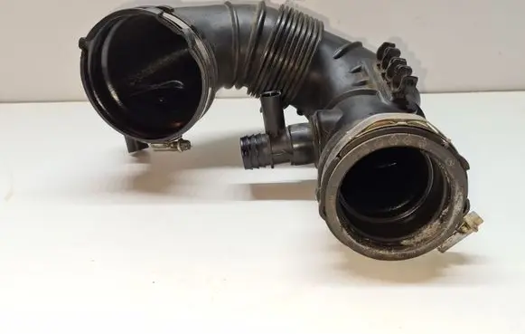 Mercedes-Benz C W204 Air intake duct part A6510940797