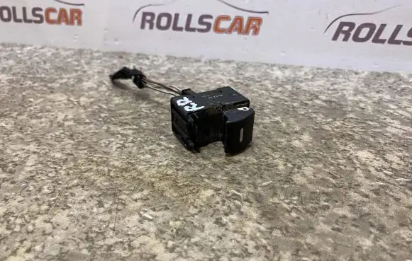 Land Rover Range Rover L322 Quarter vent window switch 06032B