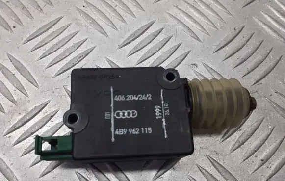 Audi A6 S6 C5 4B Tailgate boot lock/latch motor 4B9962115