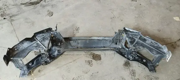 Volvo V70 Top upper radiator support slam panel