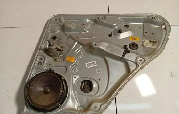 Volkswagen PASSAT B5 Sliding door window regulator with motor 
