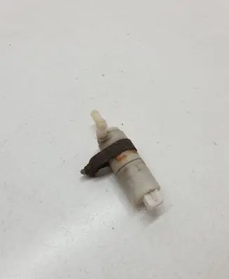 KIA Sorento Headlight washer pump 