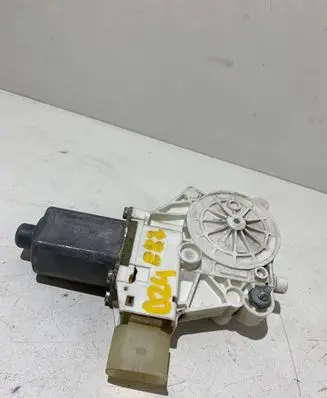 BMW 1 E81 E87 Front door window regulator motor 6927027 996624101