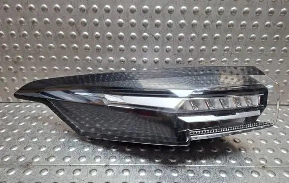 Peugeot 308 Rear/tail lights S26282295 9835299480