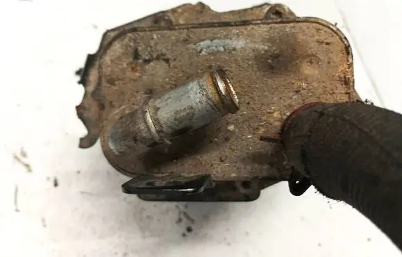 Citroen C-Crosser Engine oil radiator 