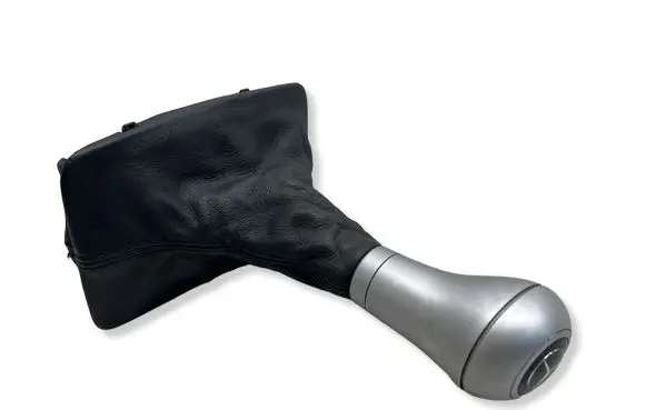 Mercedes-Benz C W204 Gear lever shifter trim leather/knob A2042672410