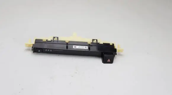Toyota RAV 4 (XA40) Hazard light switch 8395042270